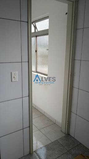 Apartamento à venda com 2 quartos, 63m² - Foto 3