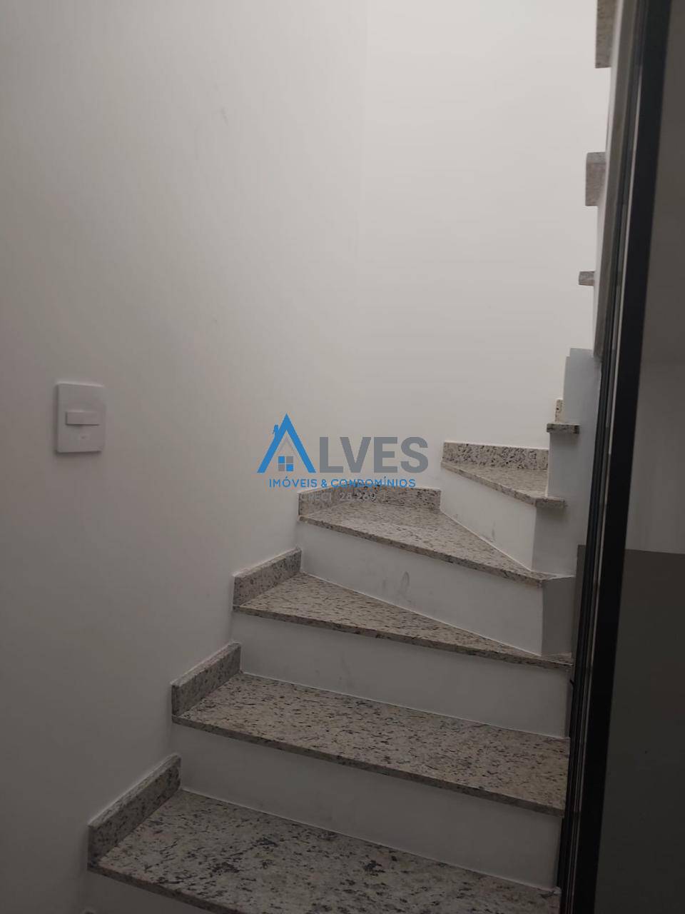 Sobrado à venda com 2 quartos, 98m² - Foto 13