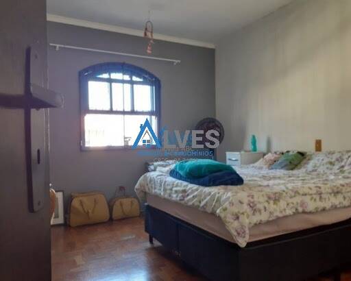 Casa à venda com 2 quartos, 121m² - Foto 3