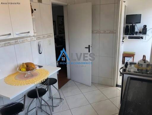 Apartamento à venda com 2 quartos, 70m² - Foto 16