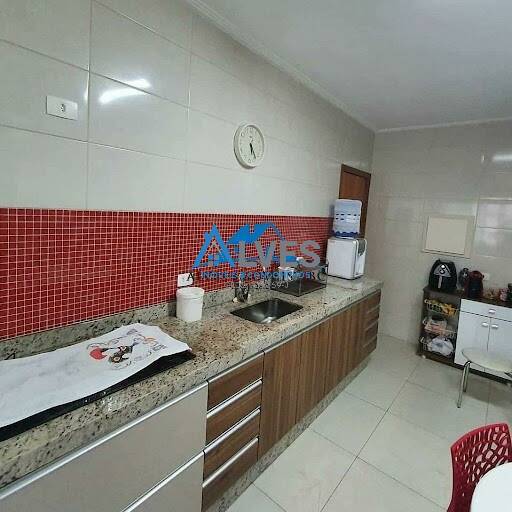 Apartamento à venda com 3 quartos, 145m² - Foto 13