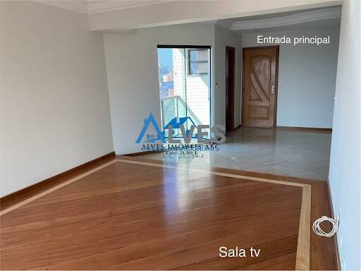 Apartamento à venda com 3 quartos, 140m² - Foto 1