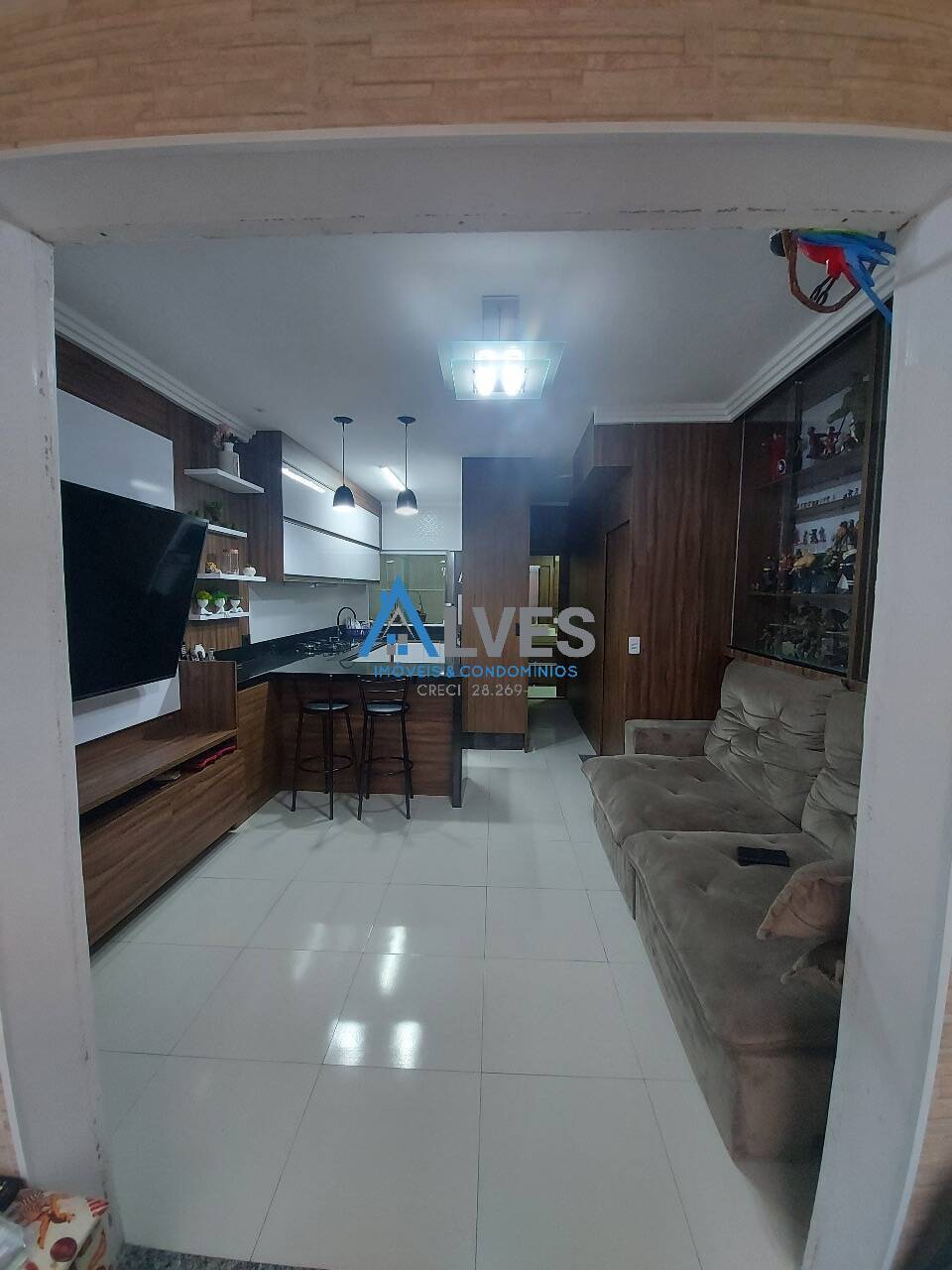 Casa à venda com 2 quartos, 115m² - Foto 2