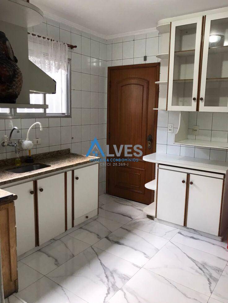 Sobrado à venda com 5 quartos, 260m² - Foto 2