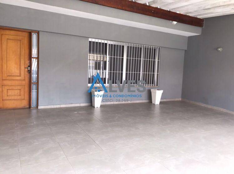 Sobrado à venda com 5 quartos, 260m² - Foto 1