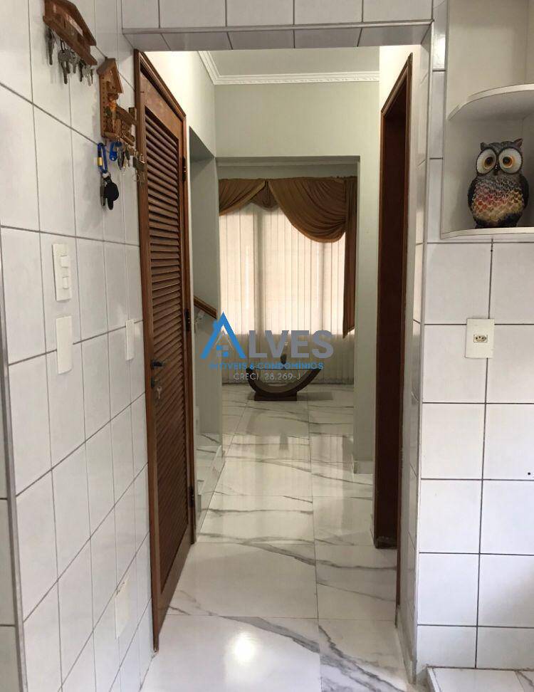 Sobrado à venda com 5 quartos, 260m² - Foto 31