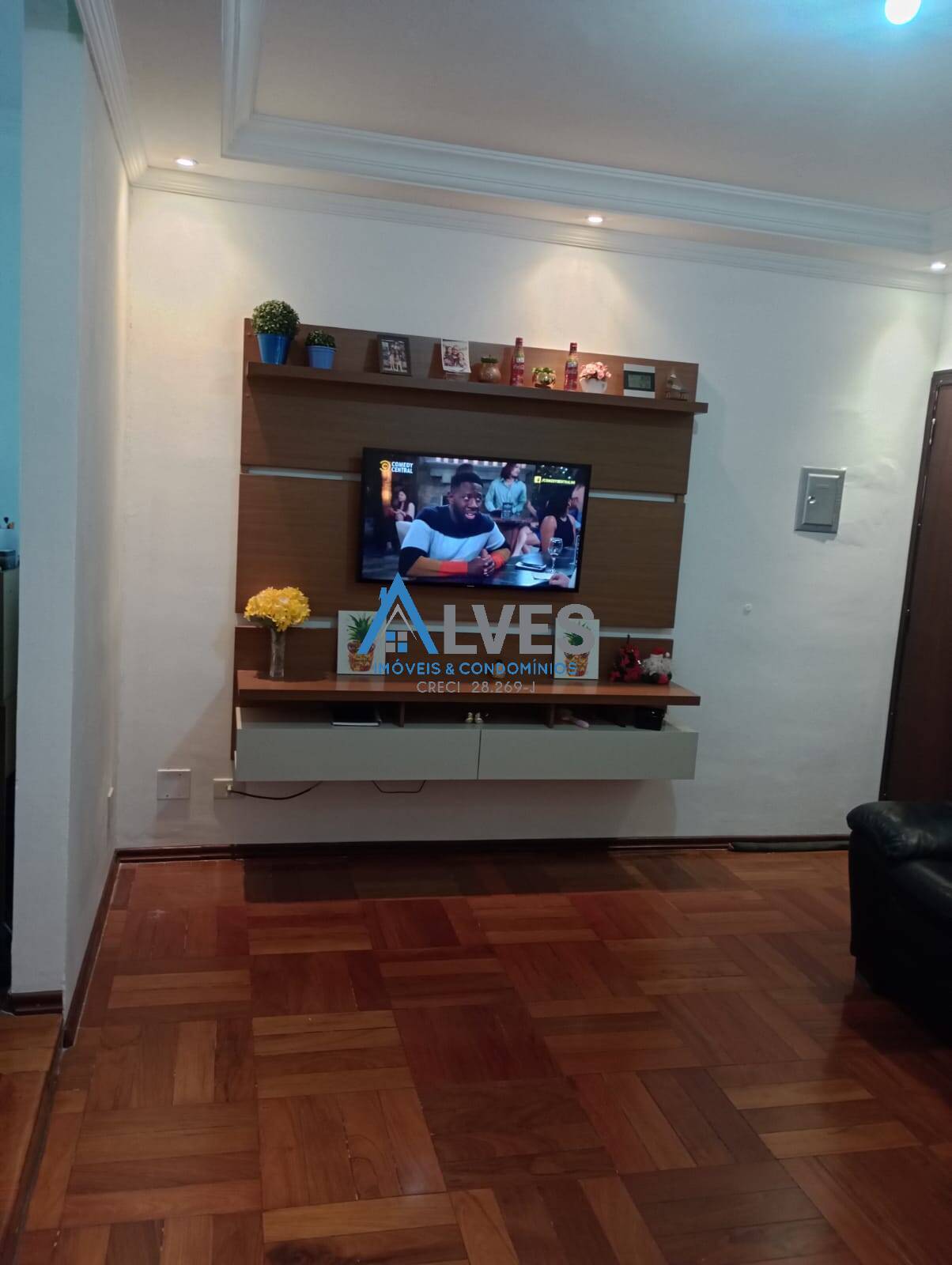 Apartamento à venda com 2 quartos, 60m² - Foto 2