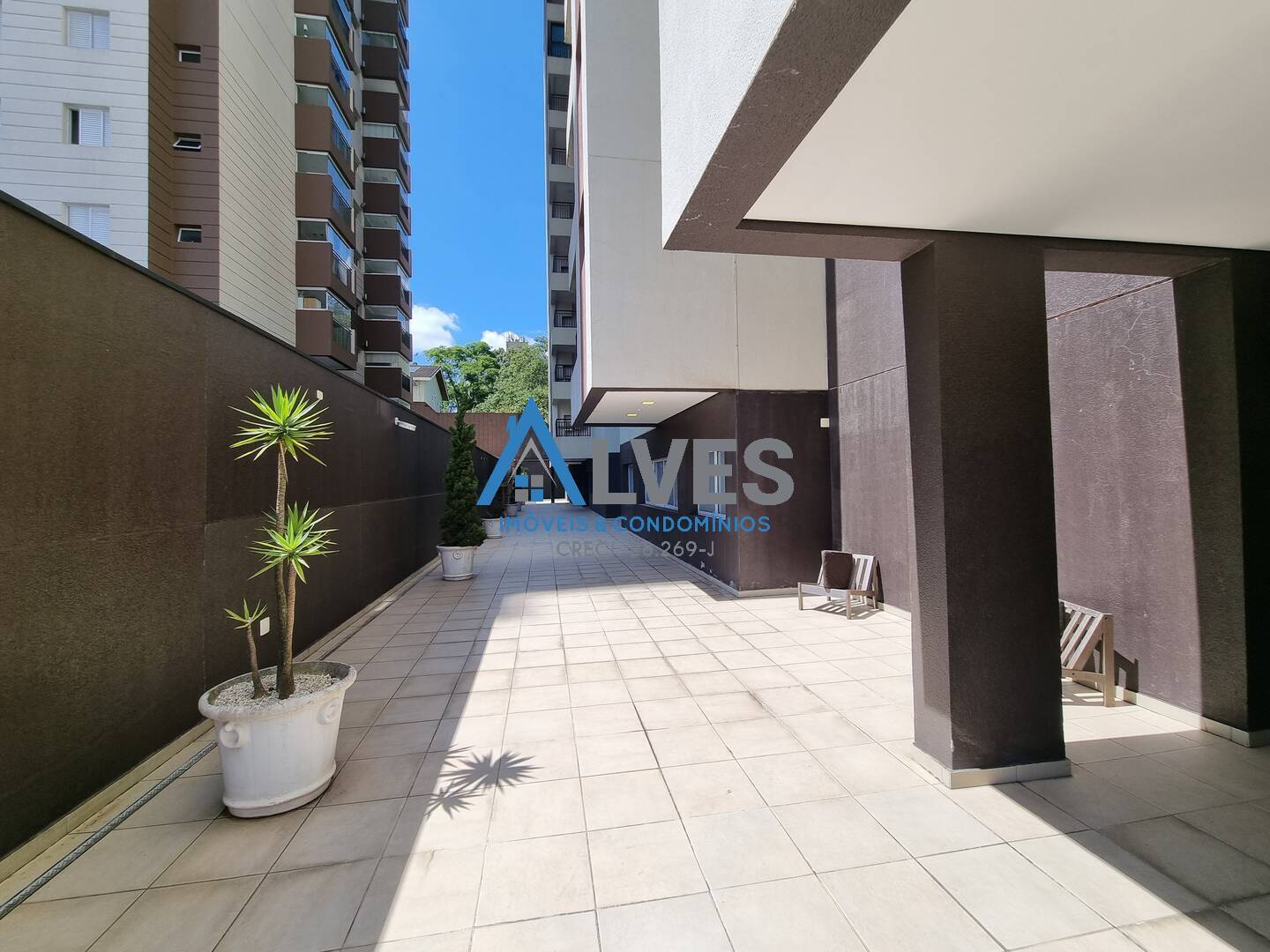 Apartamento à venda com 2 quartos, 66m² - Foto 31