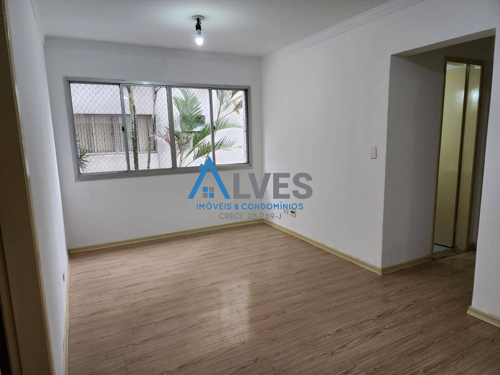 Apartamento à venda com 2 quartos, 70m² - Foto 1