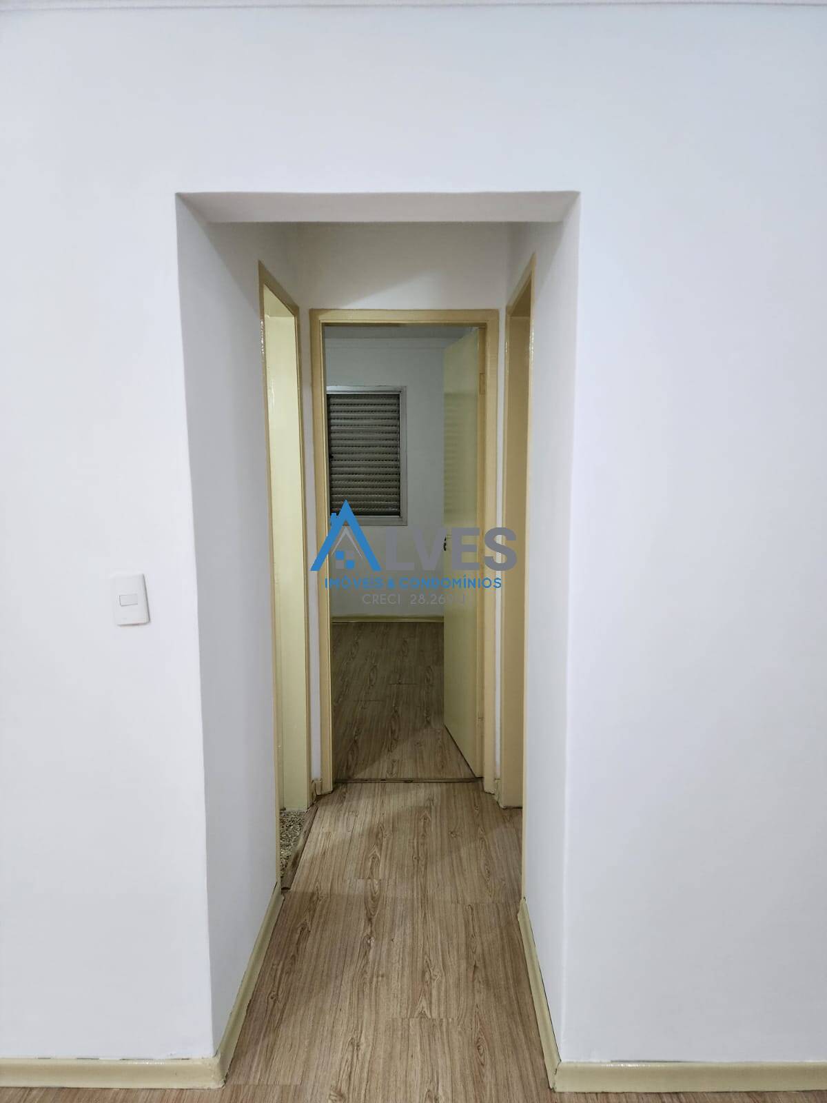 Apartamento à venda com 2 quartos, 70m² - Foto 4