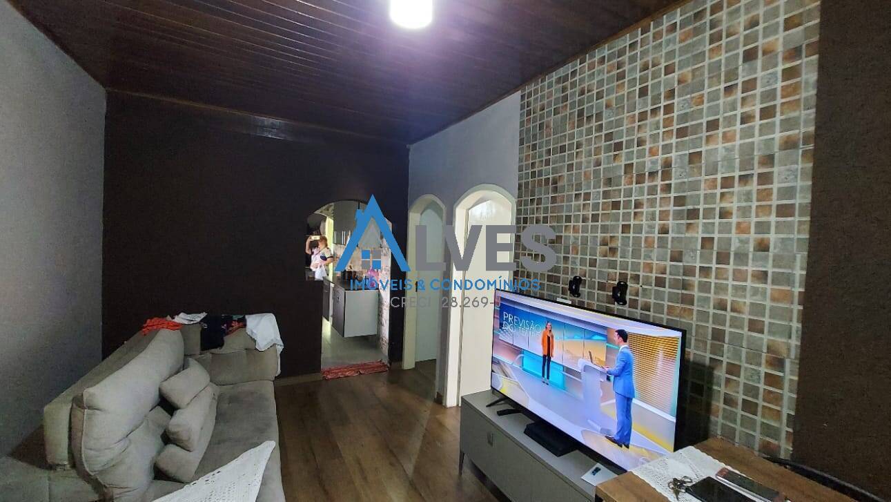 Casa à venda com 2 quartos, 95m² - Foto 2