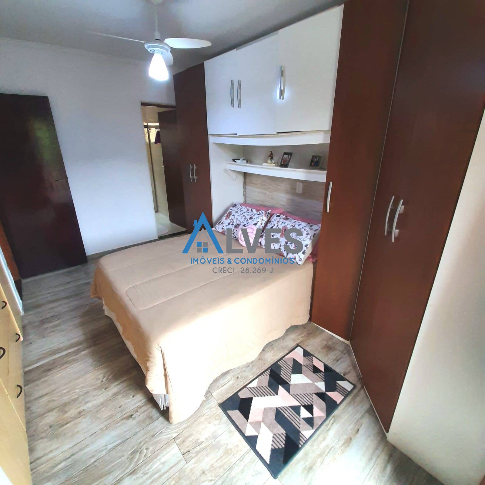 Apartamento à venda com 3 quartos, 92m² - Foto 2