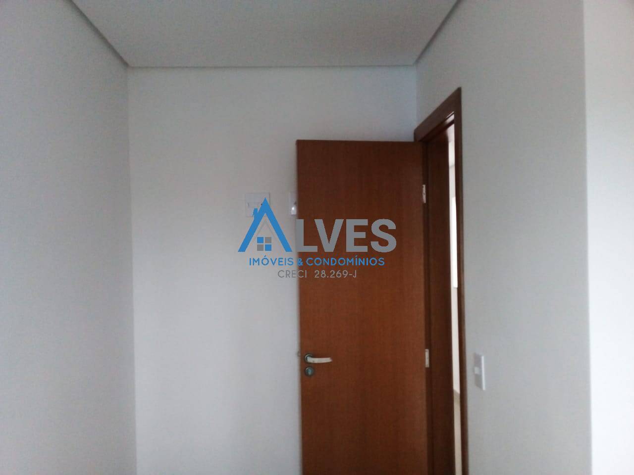 Apartamento à venda com 2 quartos, 90m² - Foto 5