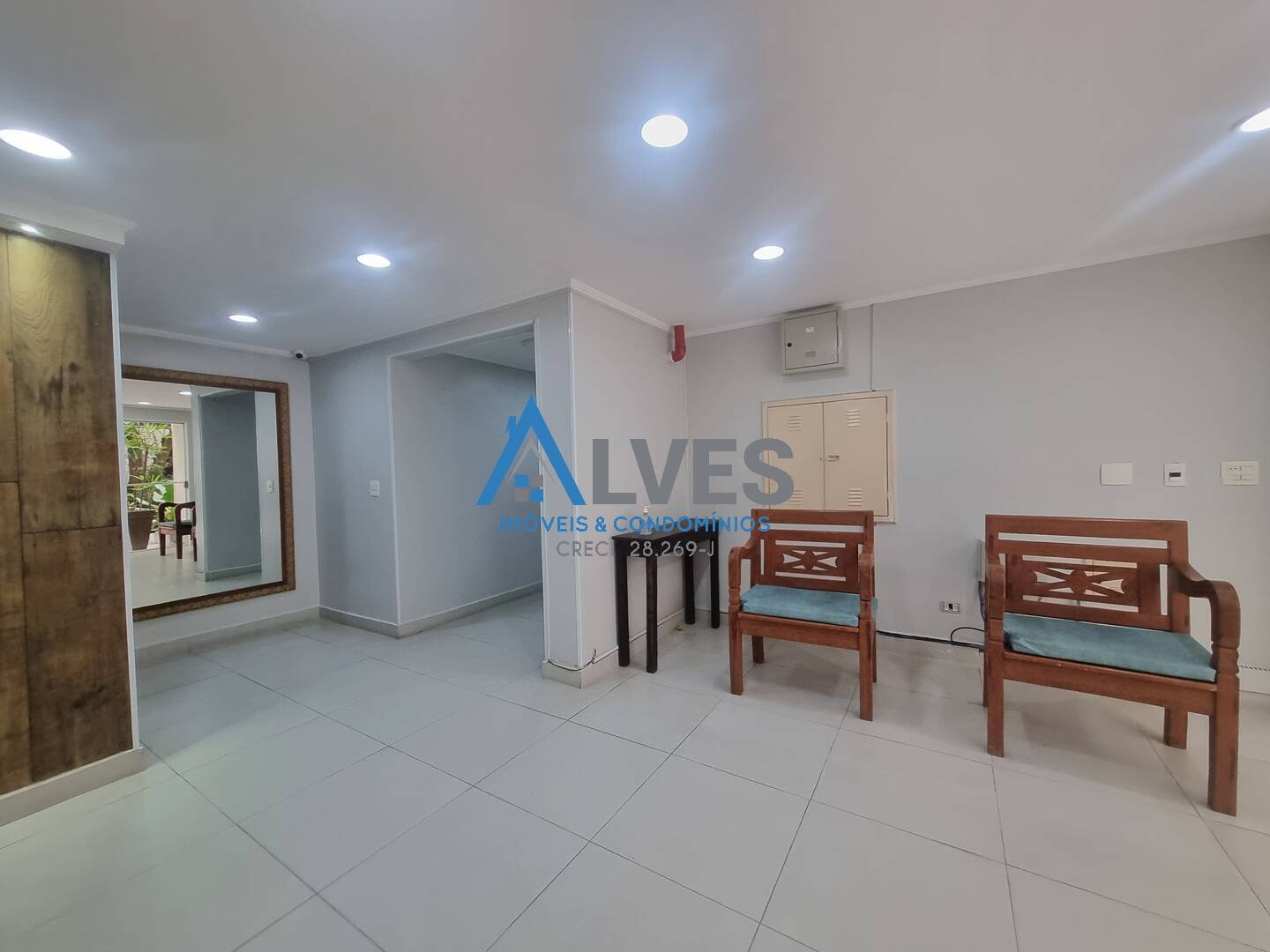 Apartamento à venda com 2 quartos, 70m² - Foto 10