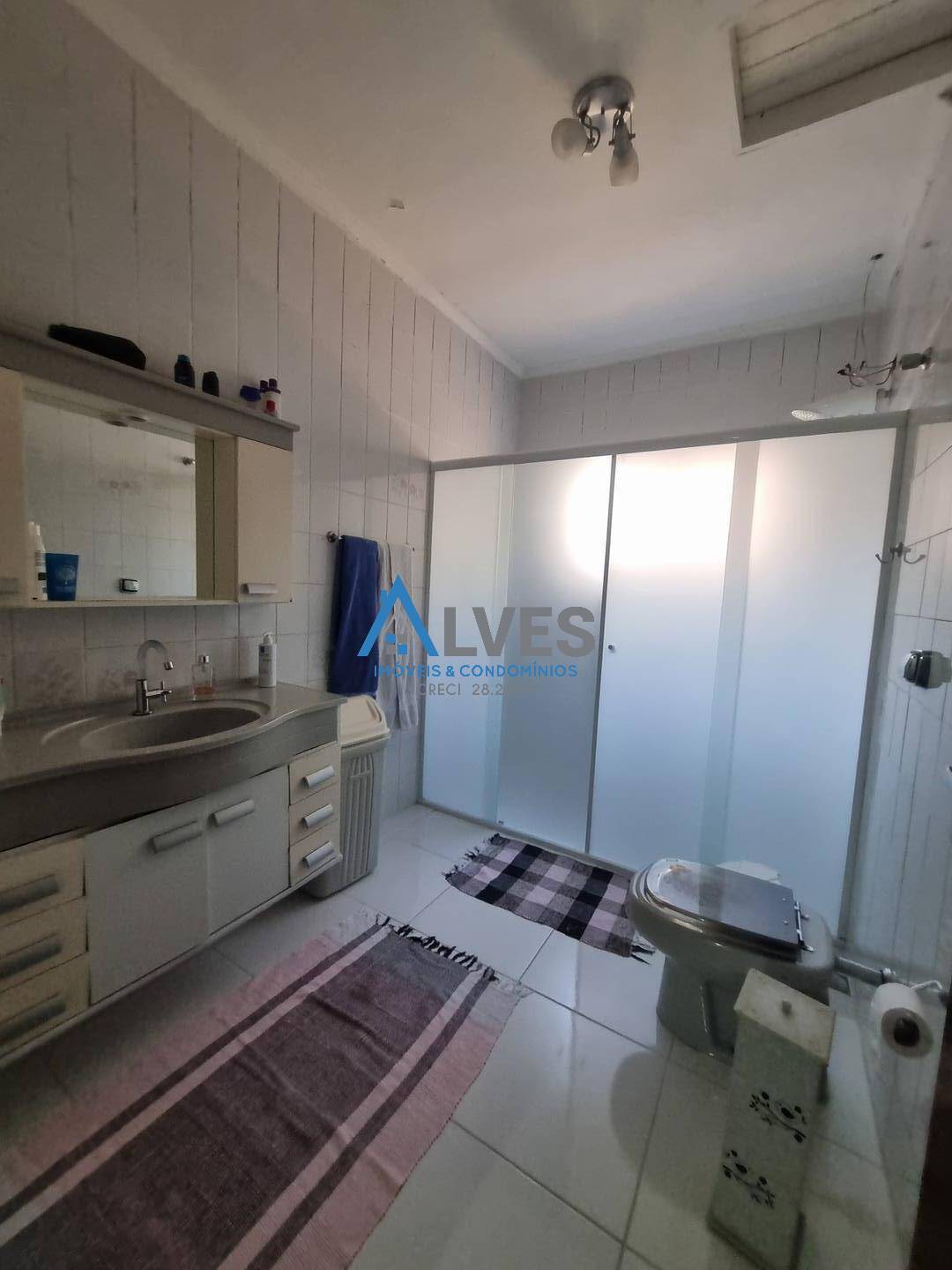 Casa à venda com 4 quartos, 267m² - Foto 28