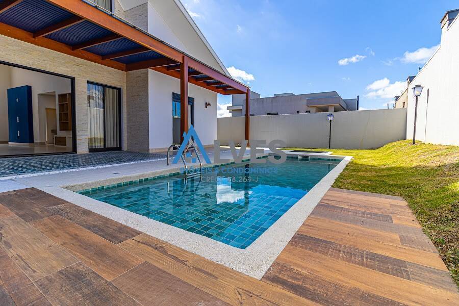 Casa de Condomínio à venda com 4 quartos, 337m² - Foto 3