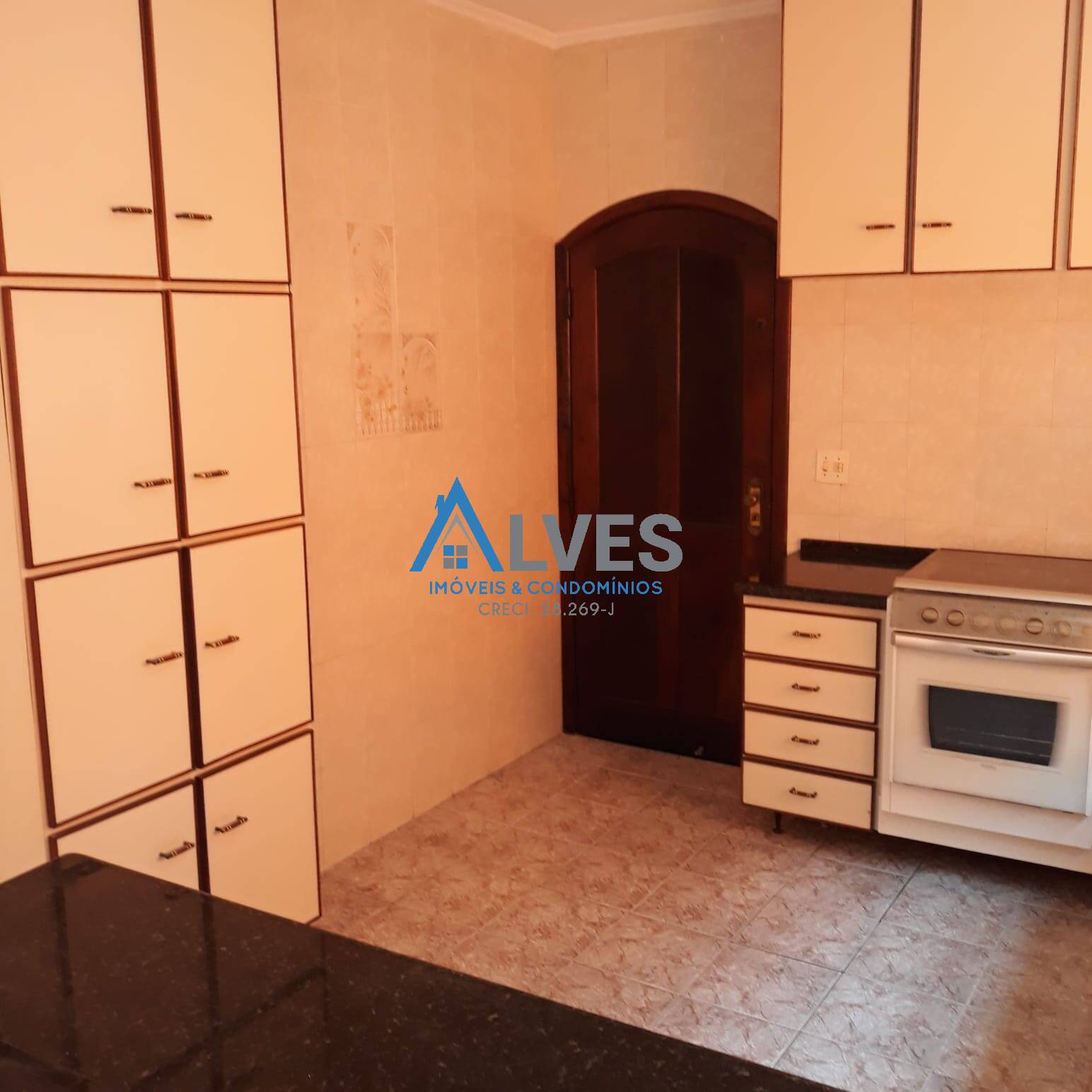 Sobrado à venda com 3 quartos, 234m² - Foto 27