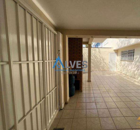 Casa à venda com 4 quartos, 190m² - Foto 3