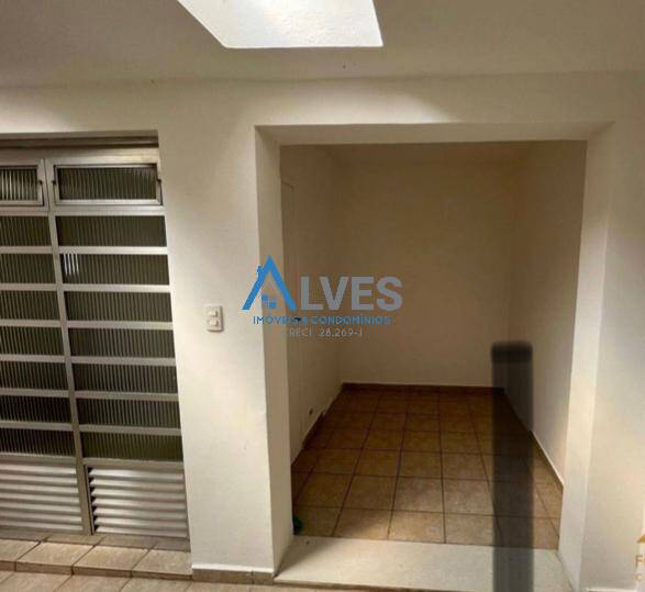 Casa à venda com 4 quartos, 190m² - Foto 25