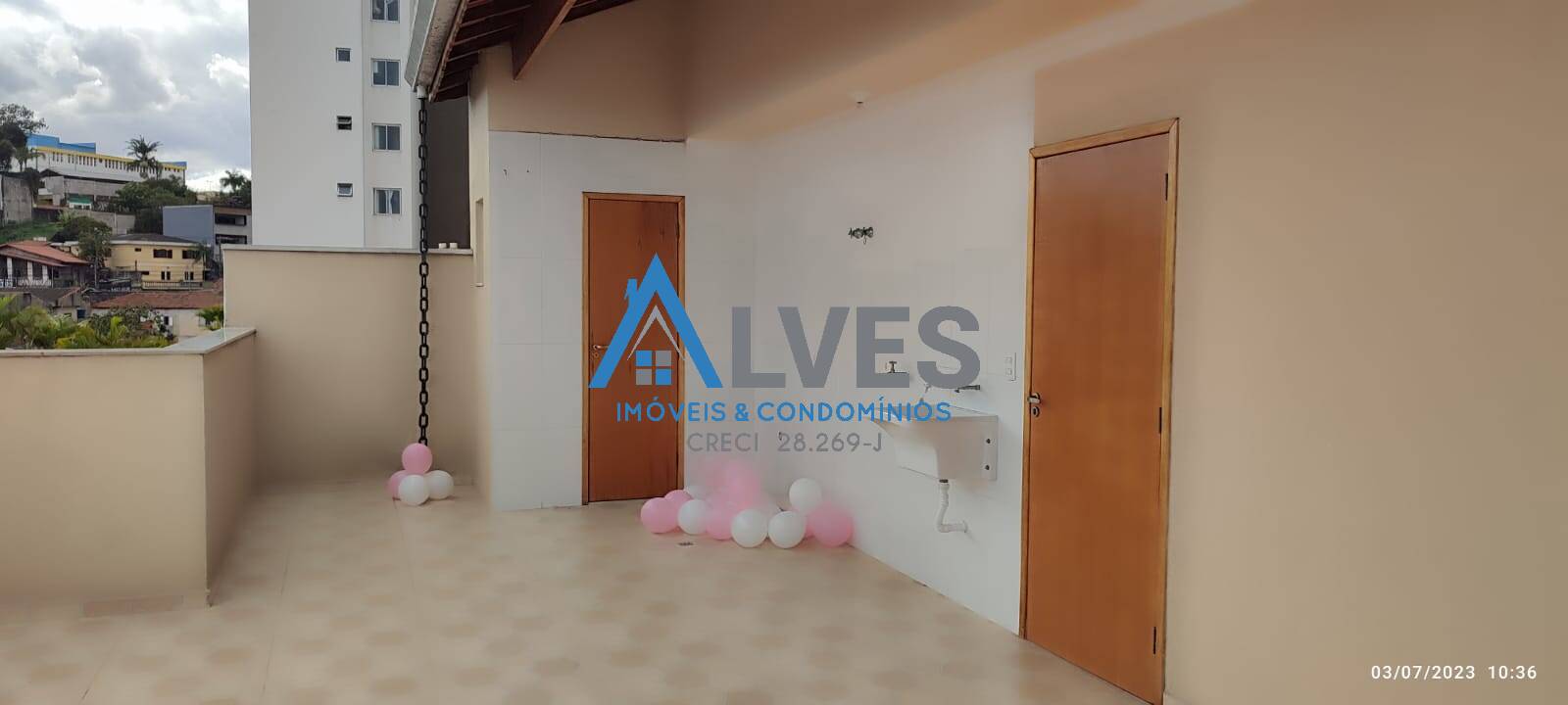 Apartamento à venda com 2 quartos, 85m² - Foto 2