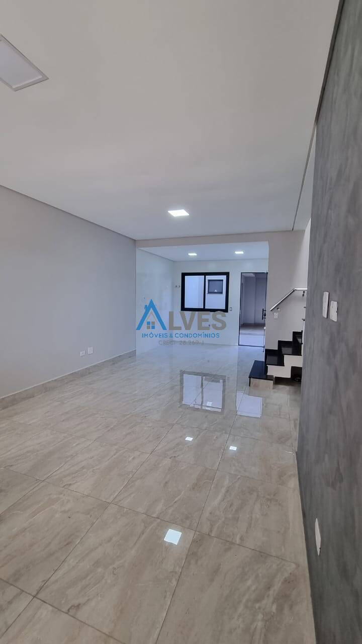 Casa à venda com 3 quartos, 170m² - Foto 1