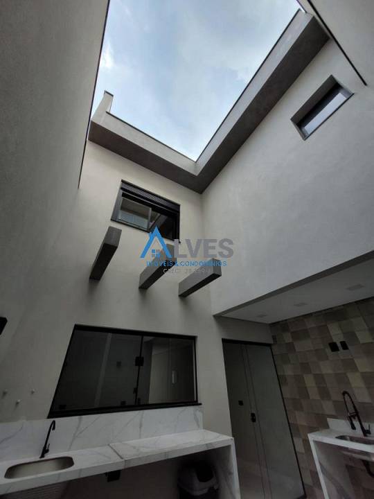 Casa à venda com 3 quartos, 170m² - Foto 16