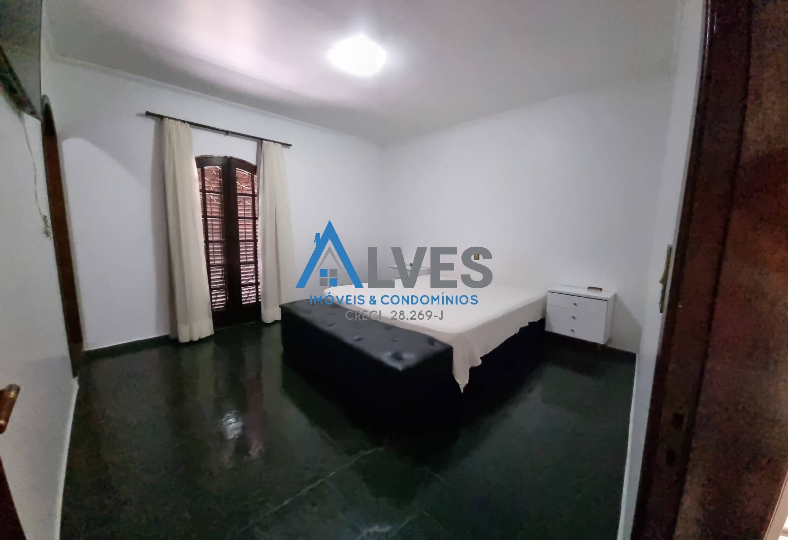 Casa à venda com 3 quartos, 206m² - Foto 14