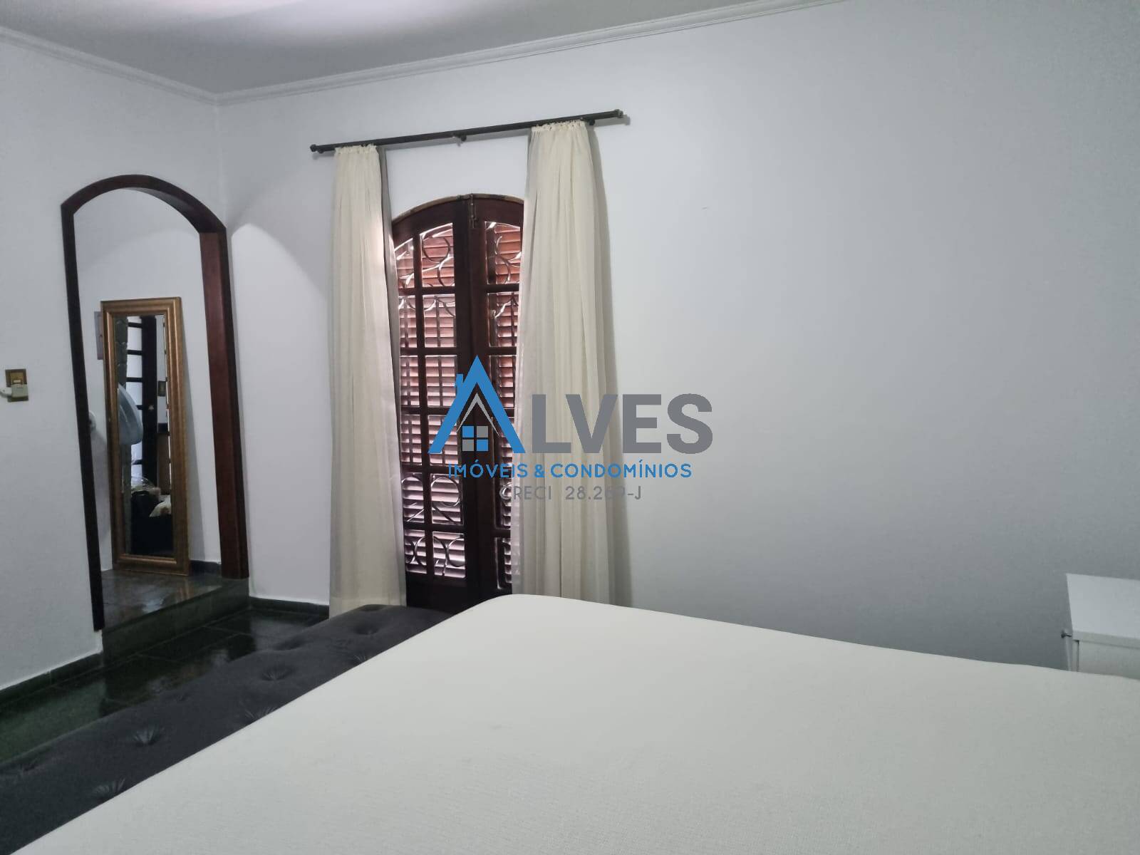 Casa à venda com 3 quartos, 206m² - Foto 16