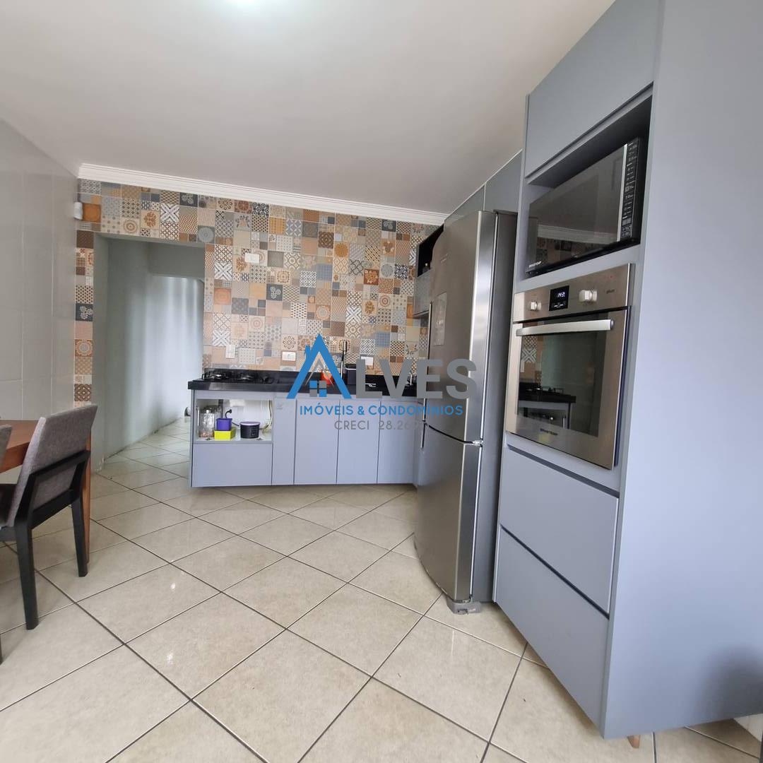 Casa à venda com 4 quartos, 229m² - Foto 14