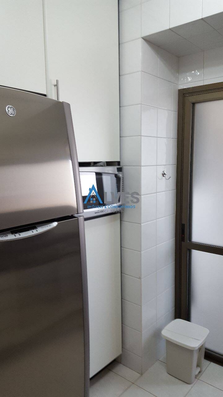 Apartamento para alugar com 3 quartos, 100m² - Foto 16