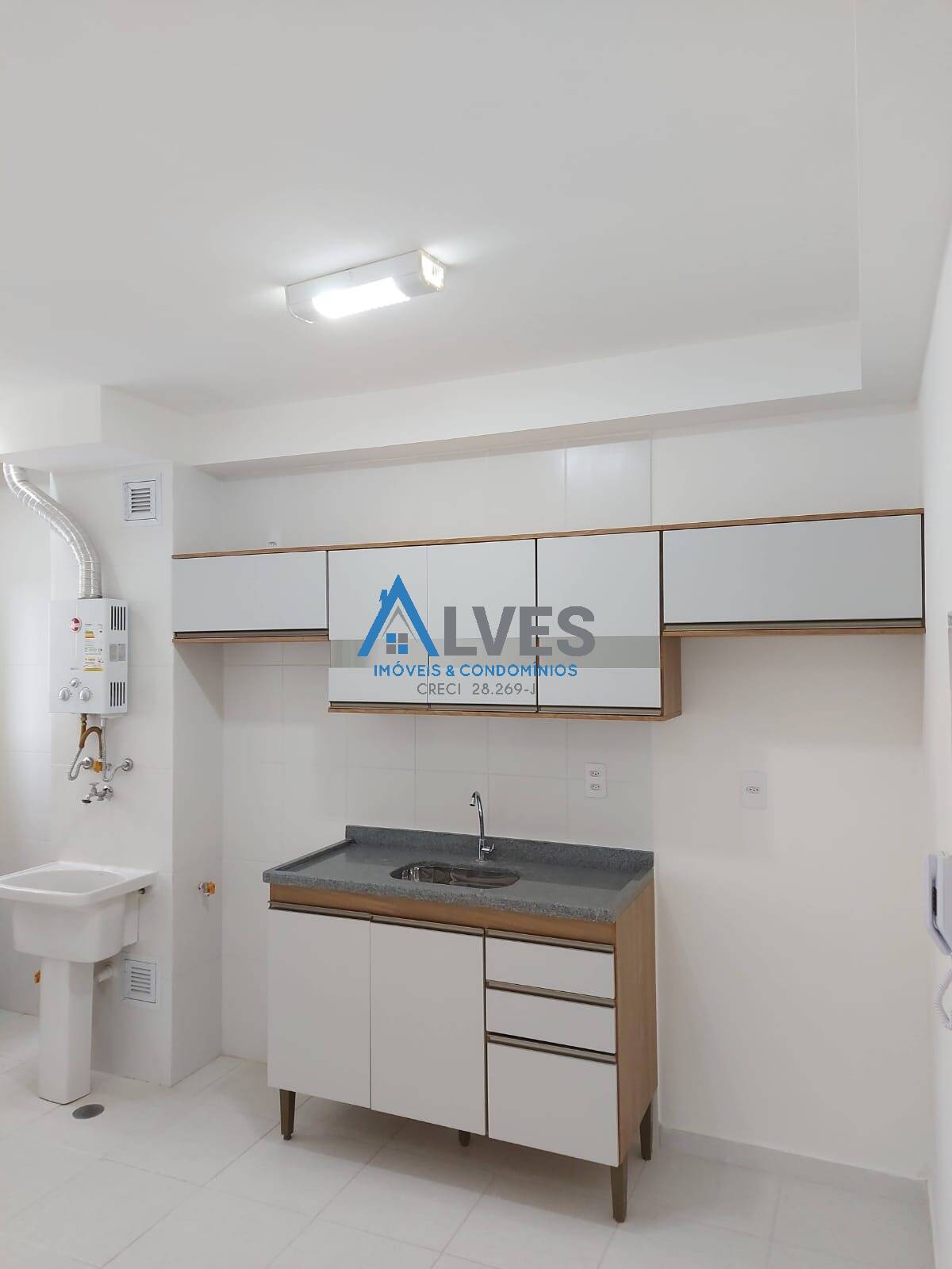 Apartamento à venda com 2 quartos, 43m² - Foto 1