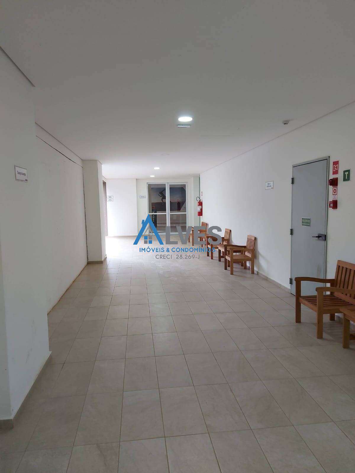 Apartamento à venda com 2 quartos, 43m² - Foto 11