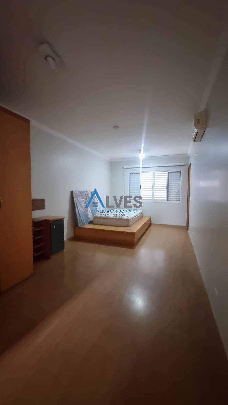 Casa para alugar com 4 quartos, 489m² - Foto 26