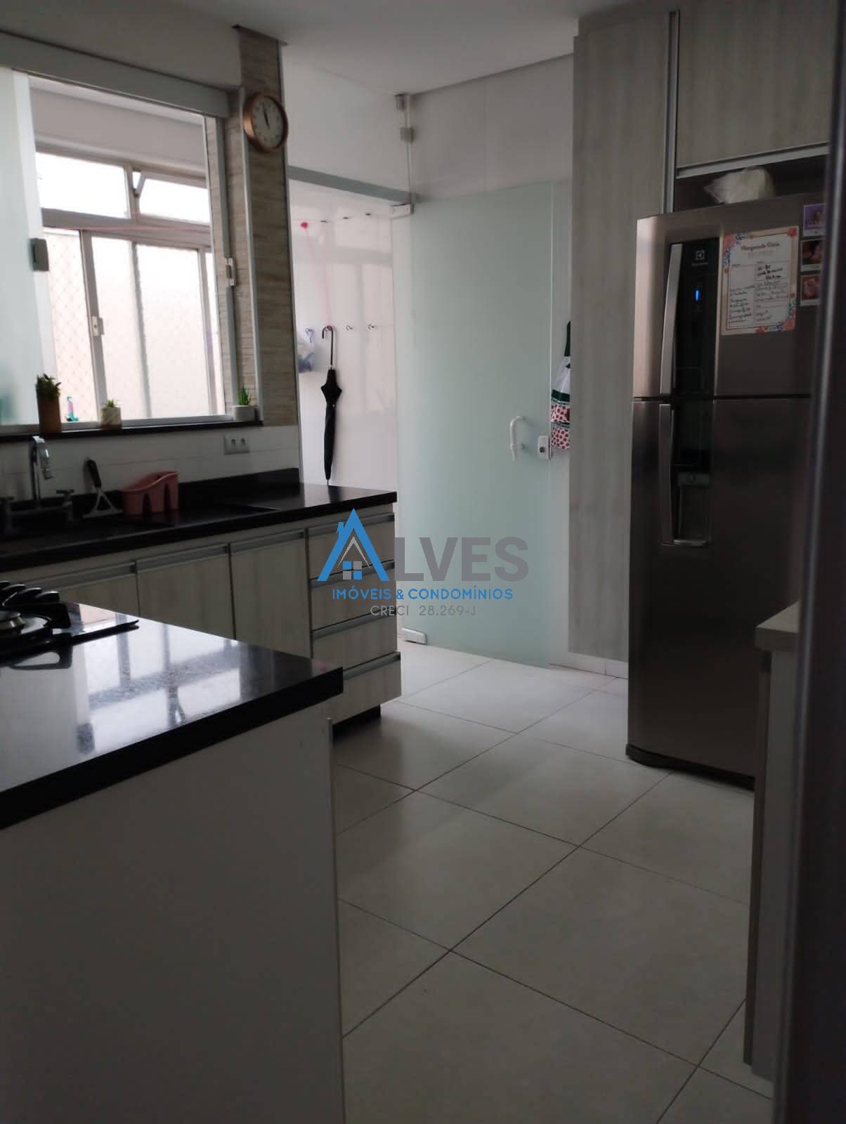 Apartamento à venda com 2 quartos, 67m² - Foto 5