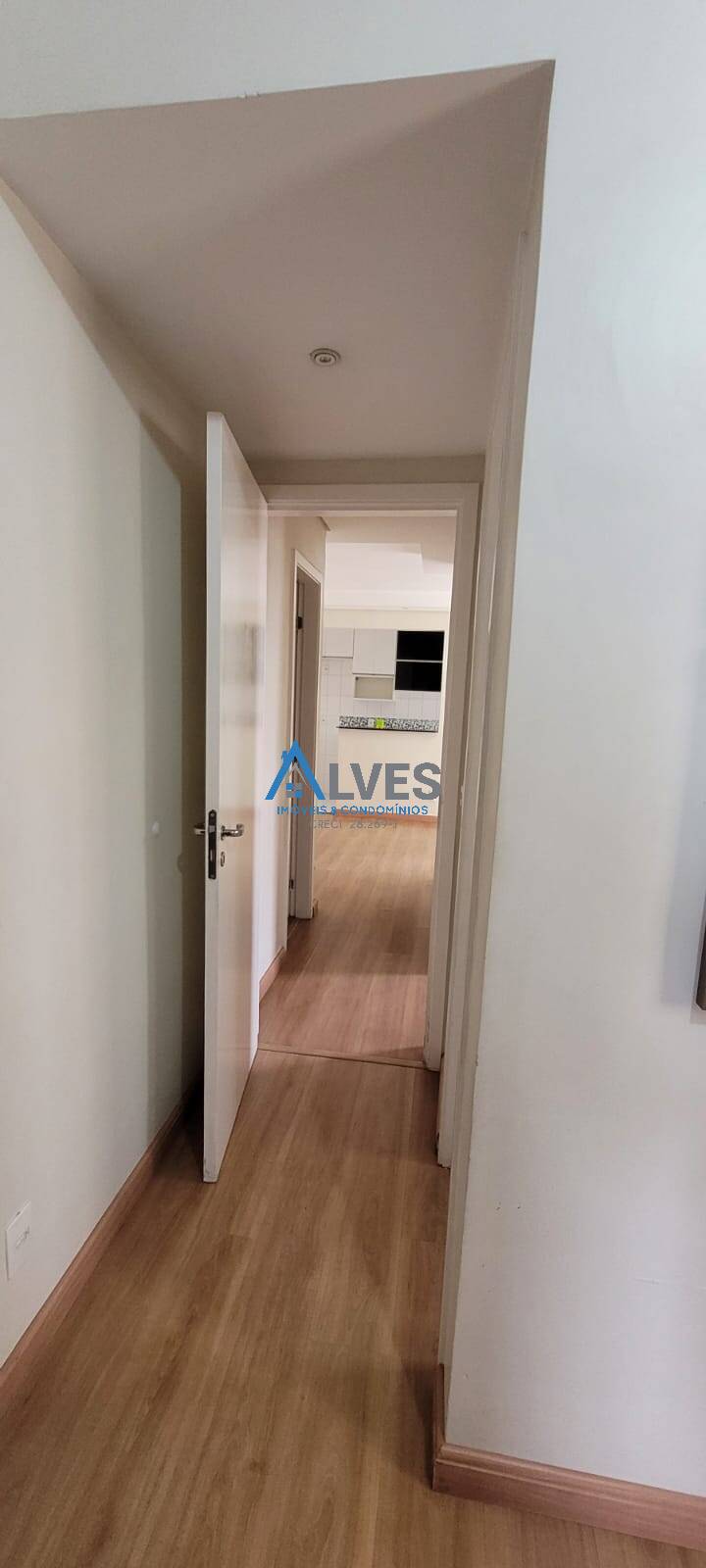 Apartamento à venda com 2 quartos, 60m² - Foto 8