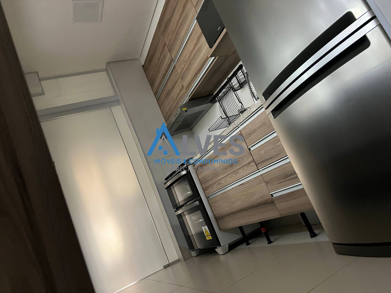 Apartamento à venda com 3 quartos, 94m² - Foto 7