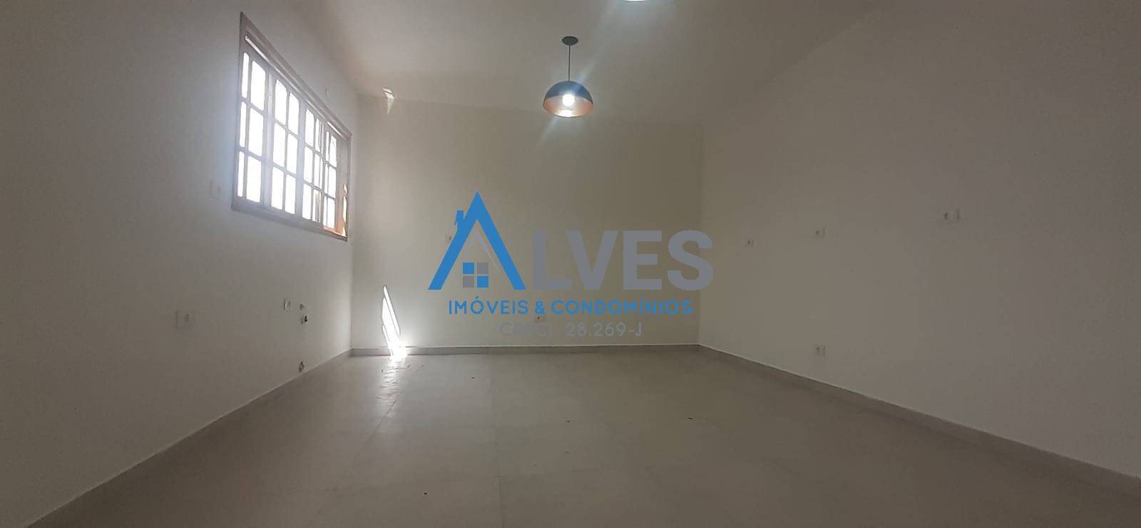 Casa à venda com 3 quartos, 250m² - Foto 10