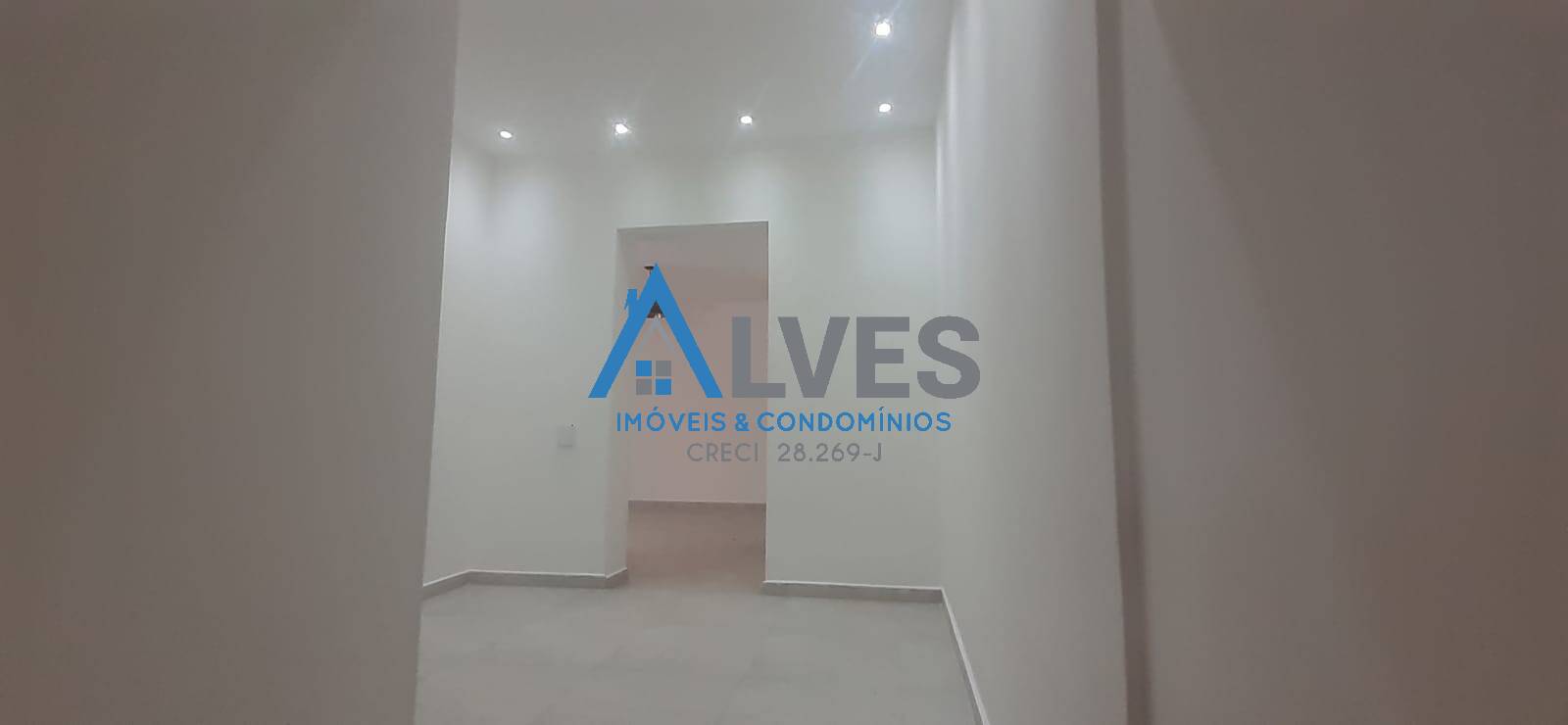 Casa à venda com 3 quartos, 250m² - Foto 12