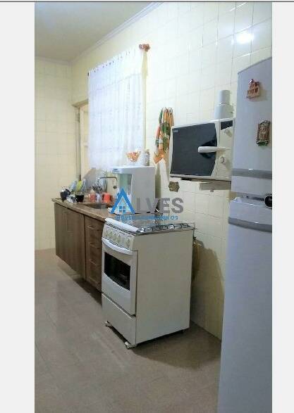 Apartamento à venda com 2 quartos, 70m² - Foto 4