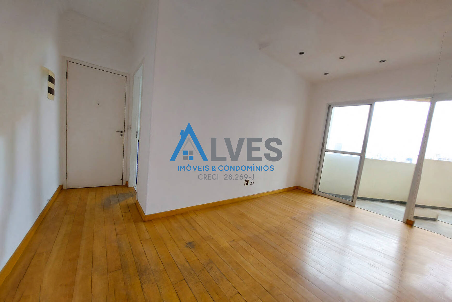 Apartamento à venda com 3 quartos, 67m² - Foto 1