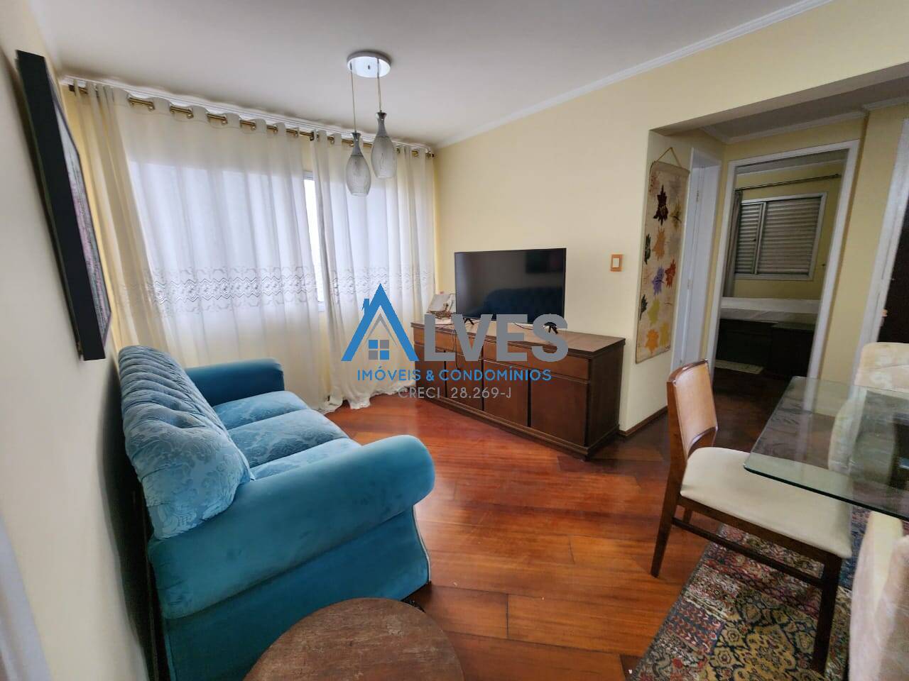 Apartamento à venda com 2 quartos, 70m² - Foto 2