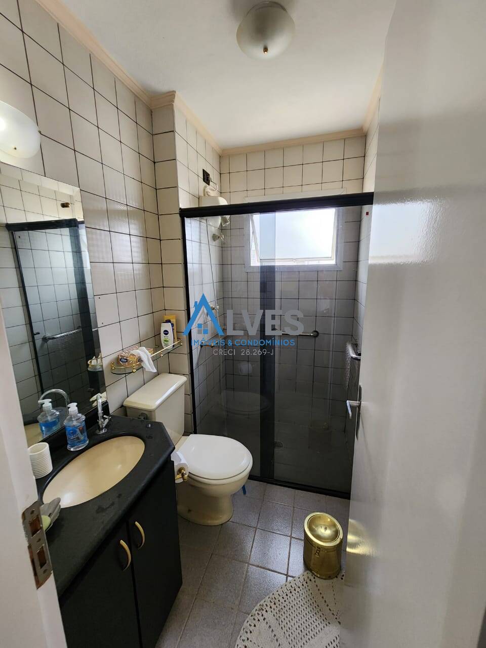 Apartamento à venda com 2 quartos, 70m² - Foto 13