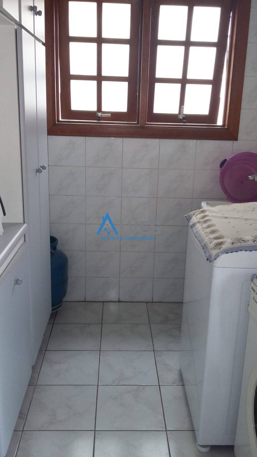 Casa à venda com 3 quartos, 220m² - Foto 24