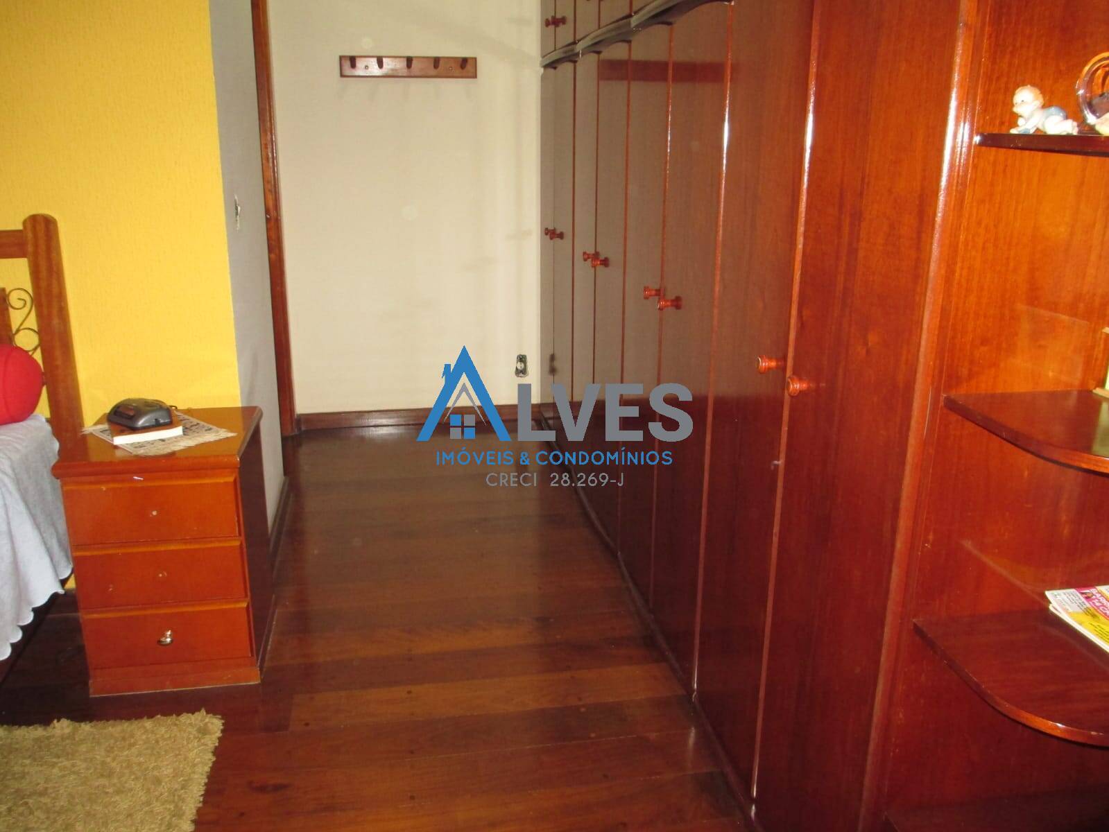 Casa à venda com 3 quartos, 220m² - Foto 25