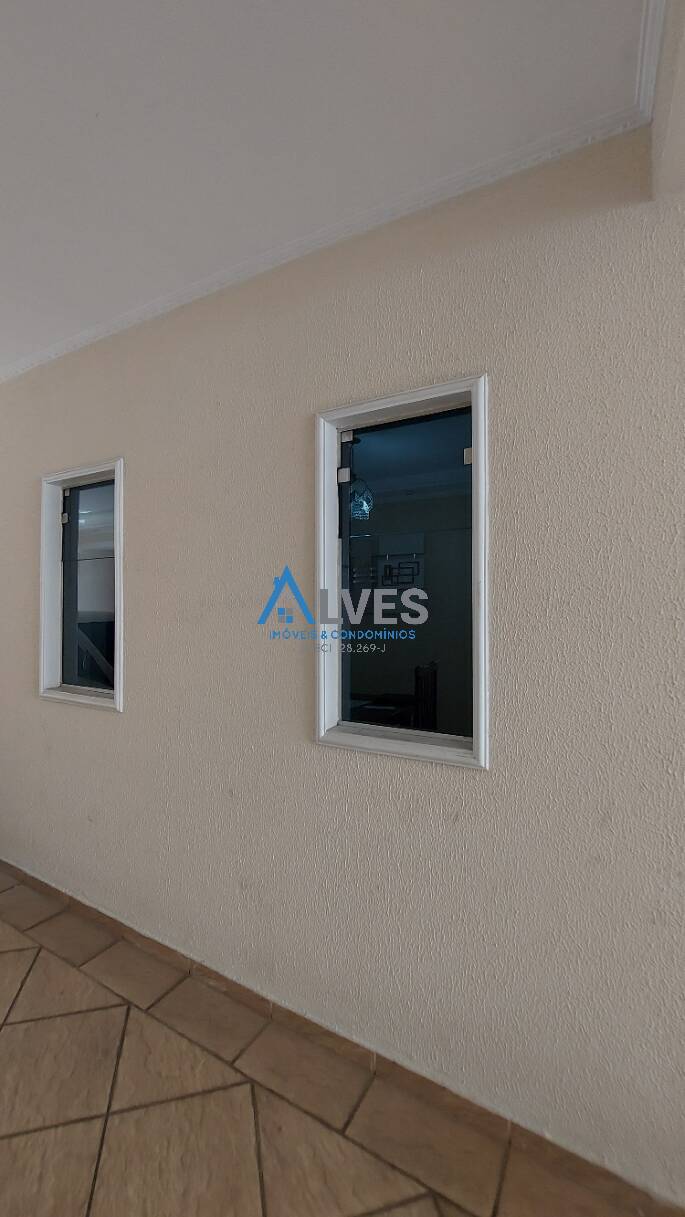 Casa à venda com 3 quartos, 300m² - Foto 12