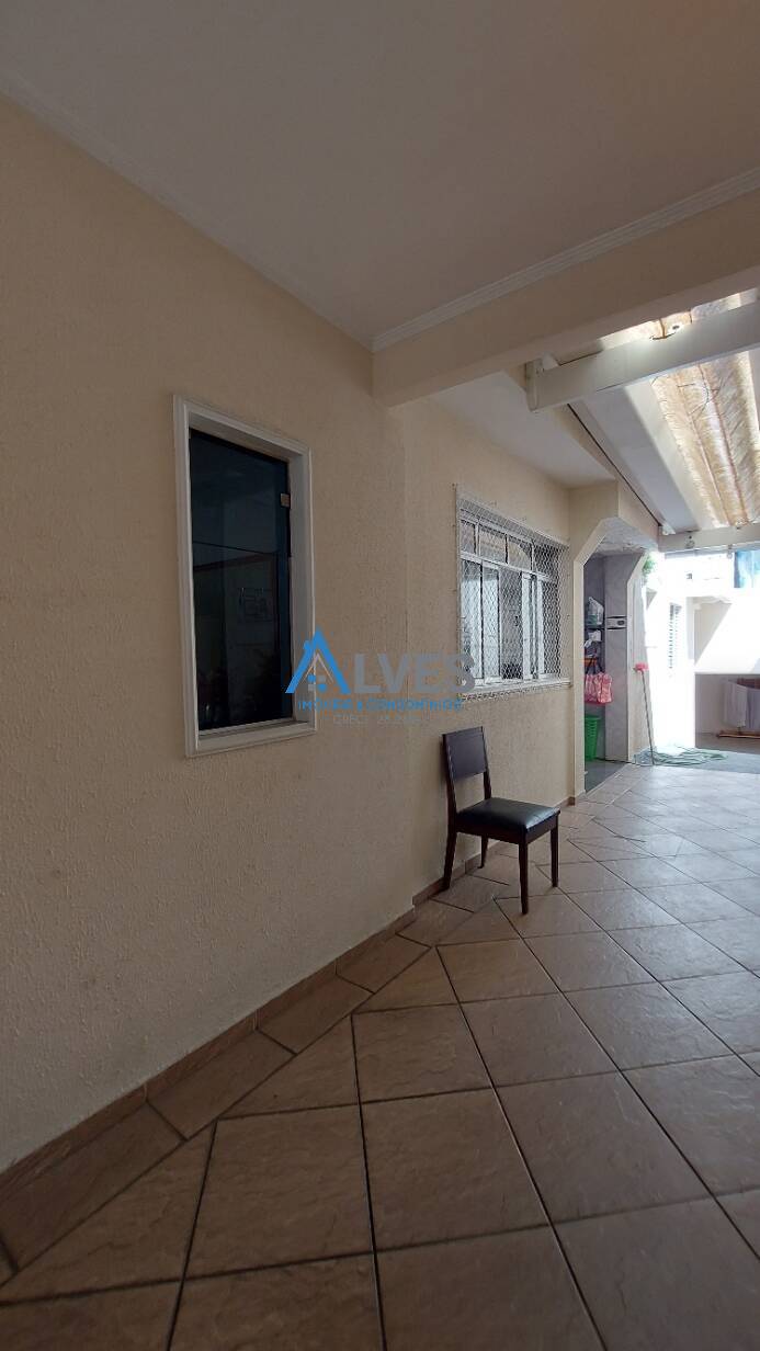 Casa à venda com 3 quartos, 300m² - Foto 14