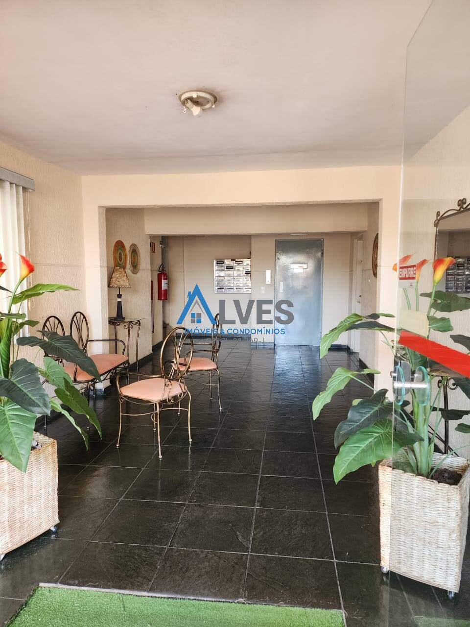 Apartamento à venda e aluguel com 2 quartos, 98m² - Foto 1