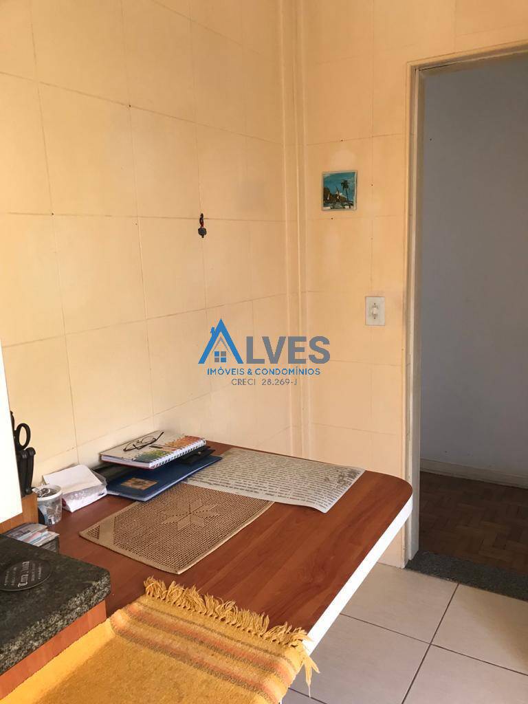 Apartamento à venda com 2 quartos, 67m² - Foto 3