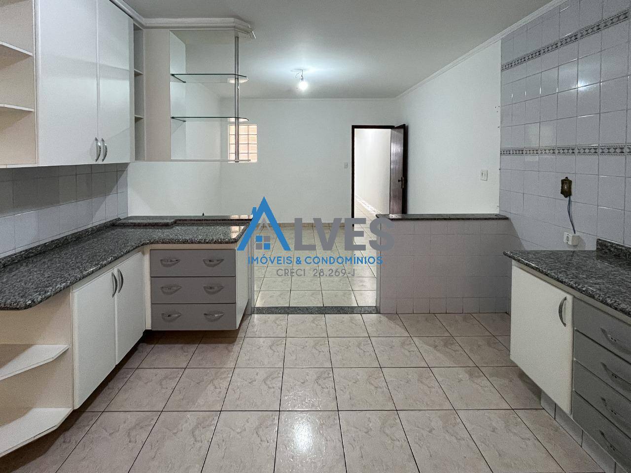 Casa à venda com 3 quartos, 193m² - Foto 13