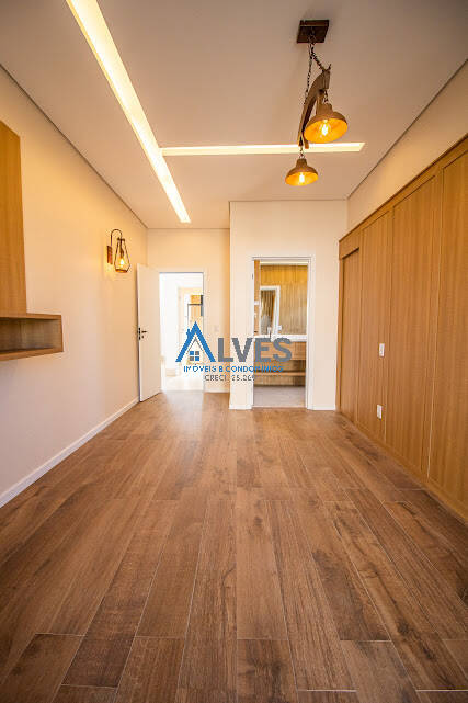 Casa à venda com 4 quartos, 337m² - Foto 35